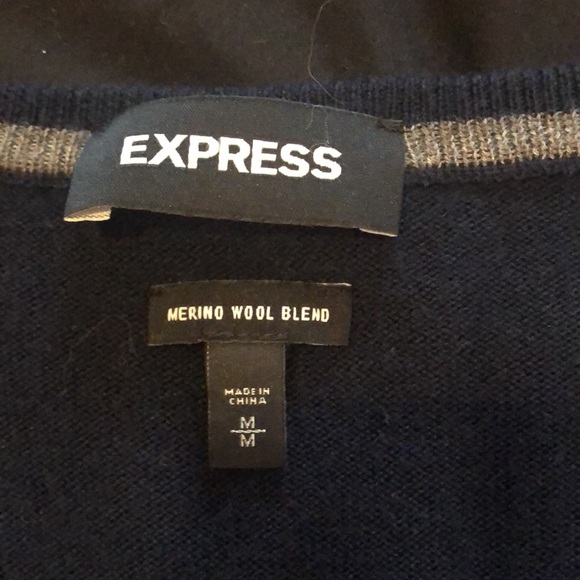 Express sweater - Picture 3 of 3